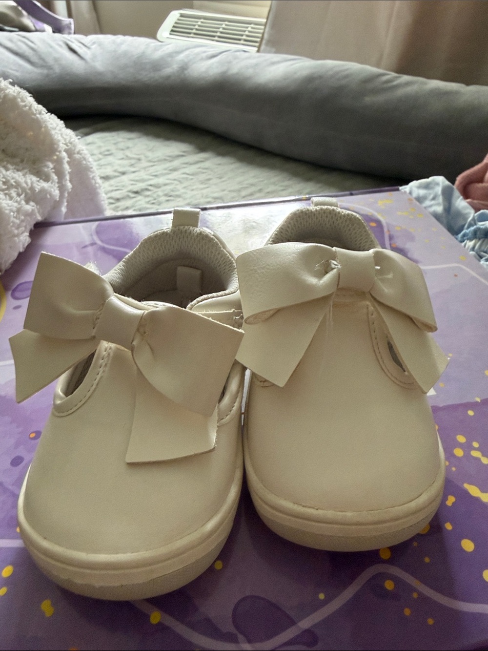 Girls white Bow-Accent Slip-On Kids Shoes